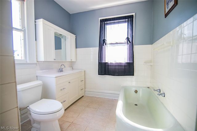 1225 Washington Avenue, Parkersburg, WV 26101
