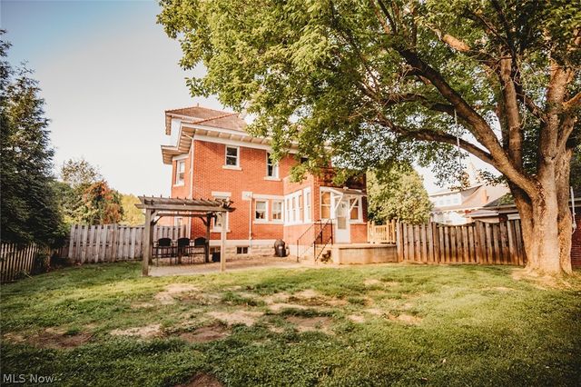 1225 Washington Avenue, Parkersburg, WV 26101