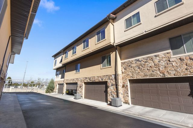 5538 W NAPLES DR, Highland, UT 84003