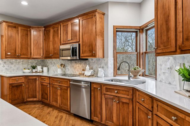 1360 Zircon Lane N, Plymouth, MN 55447