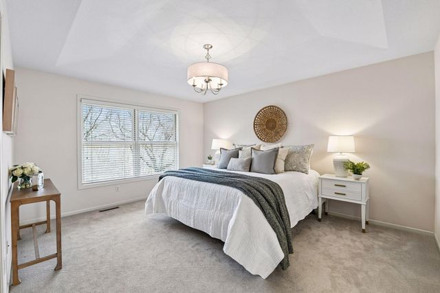 1360 Zircon Lane N, Plymouth, MN 55447