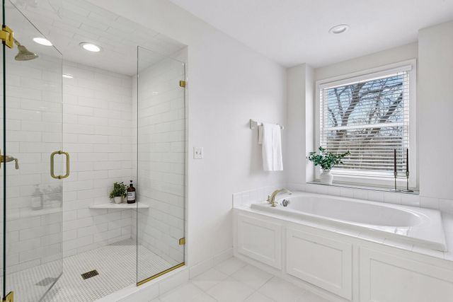 1360 Zircon Lane N, Plymouth, MN 55447