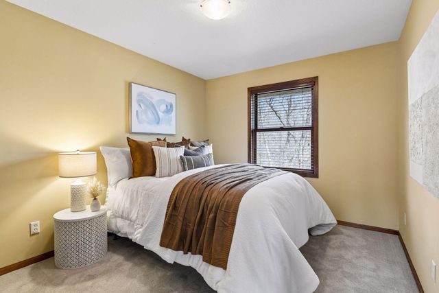 1360 Zircon Lane N, Plymouth, MN 55447