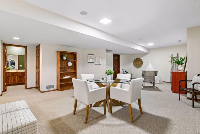 1360 Zircon Lane N, Plymouth, MN 55447