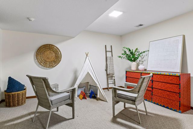 1360 Zircon Lane N, Plymouth, MN 55447