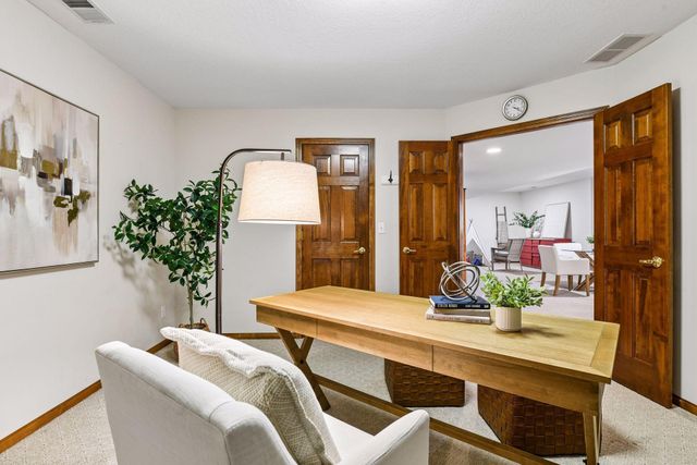 1360 Zircon Lane N, Plymouth, MN 55447