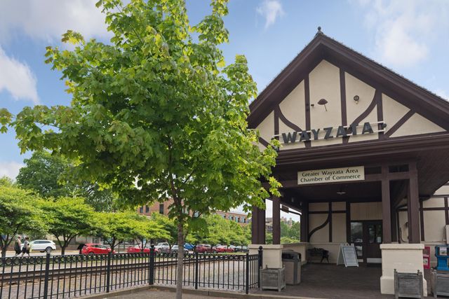 1360 Zircon Lane N, Plymouth, MN 55447