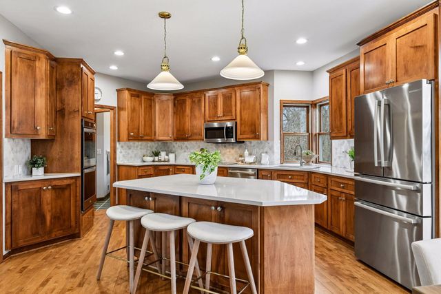 1360 Zircon Lane N, Plymouth, MN 55447