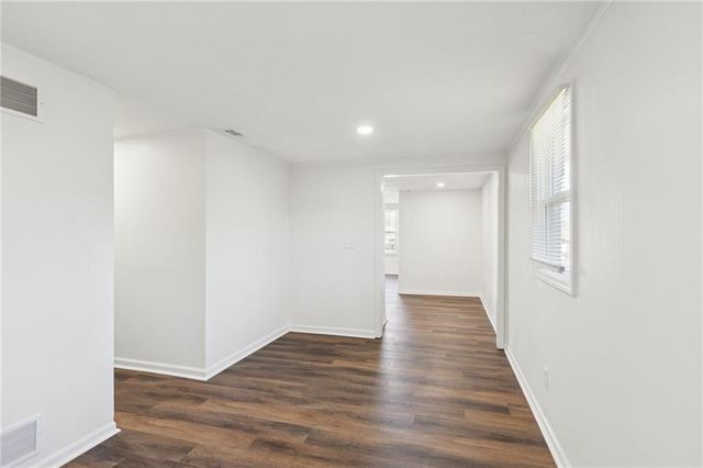 705 E Shady Lane, Harrisonville, MO 64701