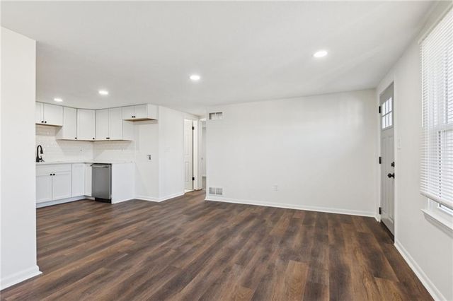 705 E Shady Lane, Harrisonville, MO 64701