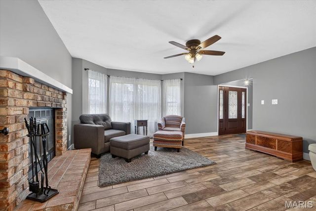 1191 Colby Court, St Peters, MO 63376