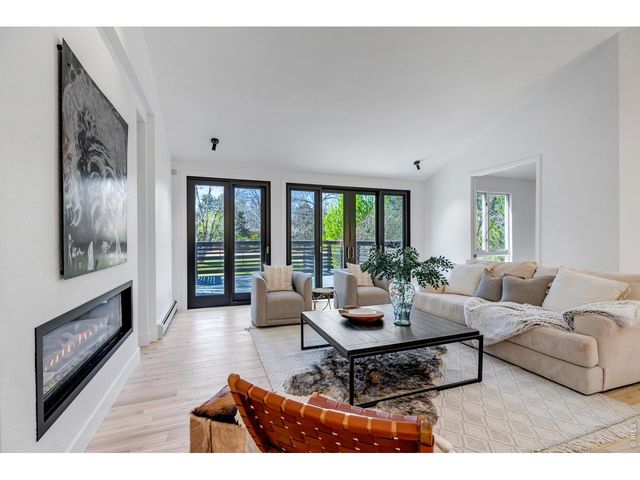 5200 Sunset Dr, Littleton, CO 80123