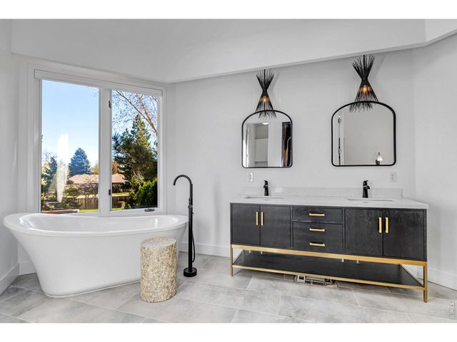 5200 Sunset Dr, Littleton, CO 80123