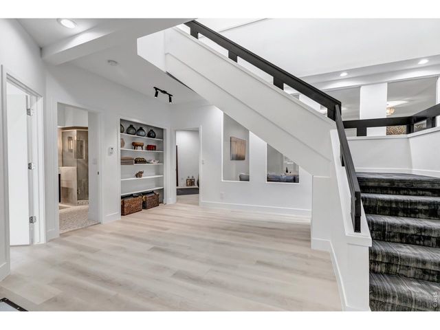 5200 Sunset Dr, Littleton, CO 80123