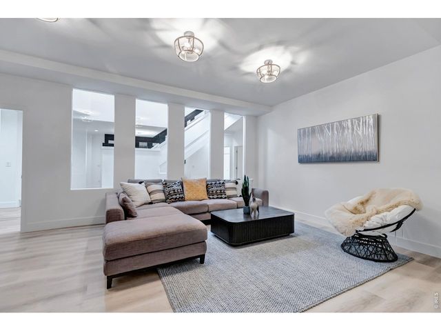 5200 Sunset Dr, Littleton, CO 80123