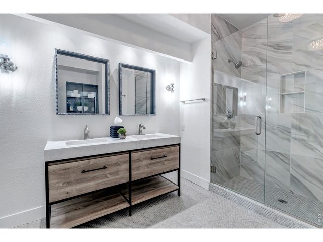 5200 Sunset Dr, Littleton, CO 80123