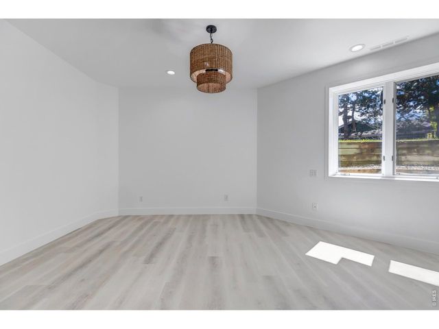 5200 Sunset Dr, Littleton, CO 80123