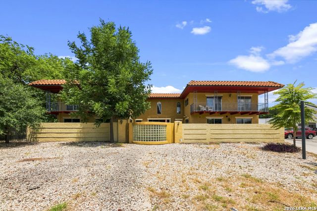1131 BABCOCK RD, San Antonio, TX 78201