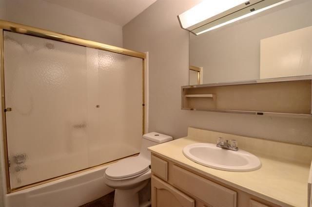 5725 Townhouse Lane, Beaumont, TX 77707