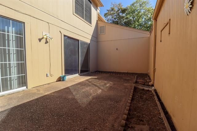 5725 Townhouse Lane, Beaumont, TX 77707