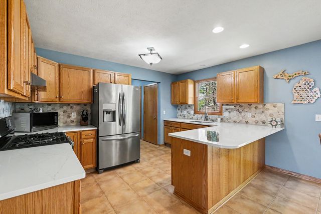 6058 Safety Drive Ne, Plainfield Twp, MI 49306