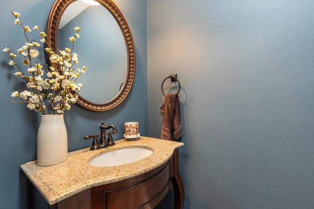 2899 OAKLEIGH LN, Germantown, TN 38138