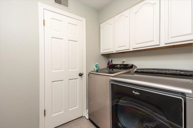 2899 OAKLEIGH LN, Germantown, TN 38138