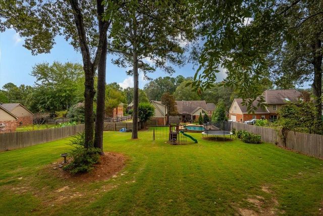 2899 OAKLEIGH LN, Germantown, TN 38138