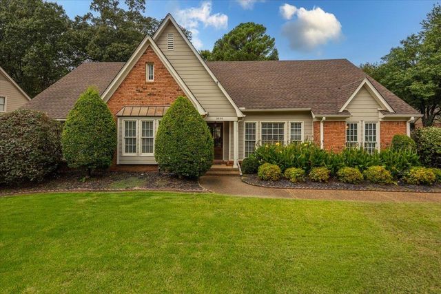 2899 OAKLEIGH LN, Germantown, TN 38138