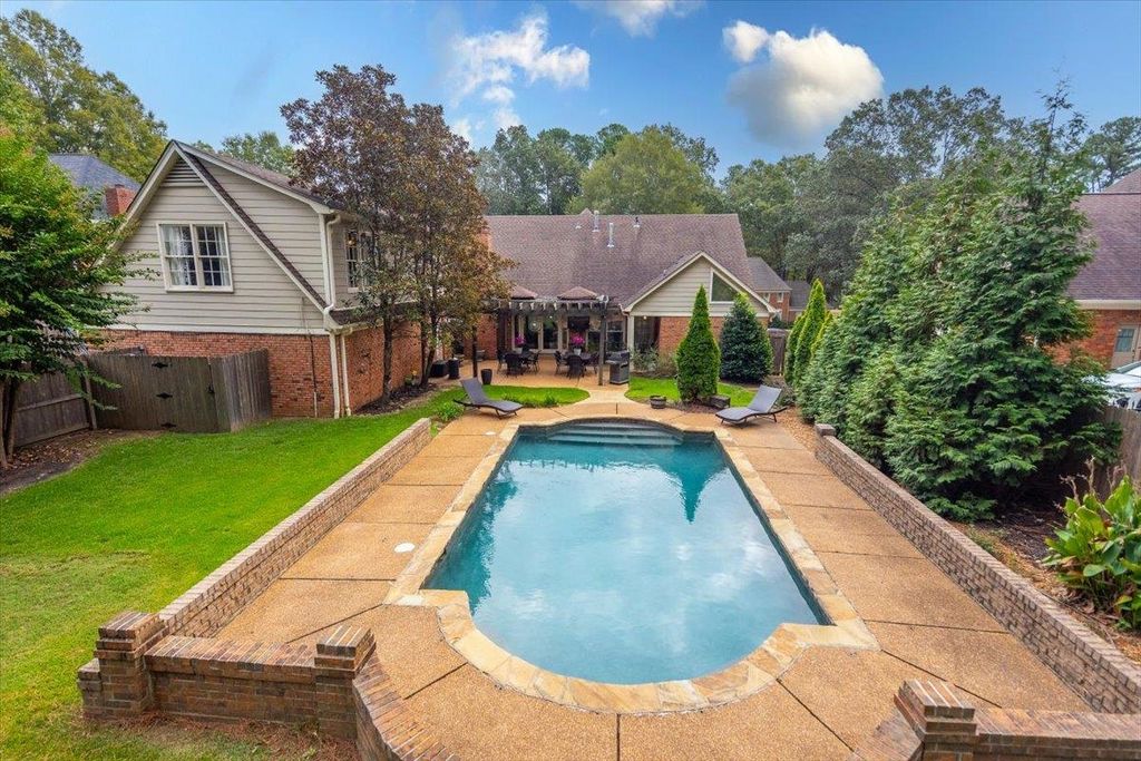 2899 OAKLEIGH LN, Germantown, TN 38138