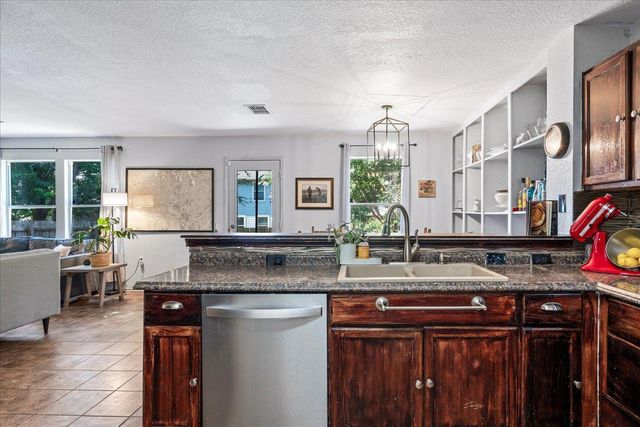7417 Elk Pass DR, Austin, TX 78744