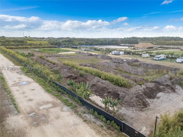 15202 SW 194th Ave, Miami, FL 33196