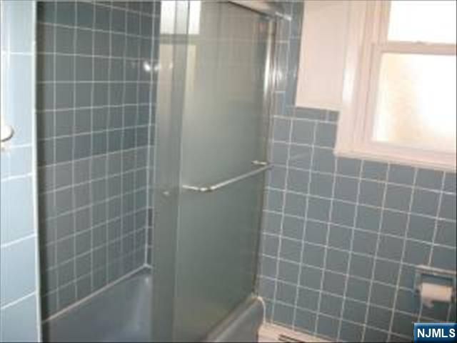 222 7th Street 2FL, Palisades Park, NJ 07650