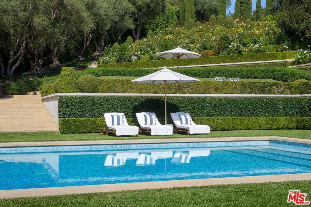 Image 4 of property listing at 2910 Sycamore Canyon Road, Montecito, CA 93108