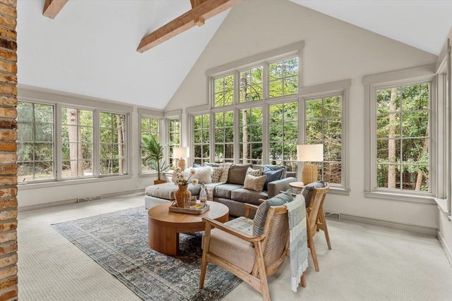 1520 W Manor LANE, River Hills, WI 53217