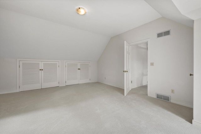 1520 W Manor LANE, River Hills, WI 53217