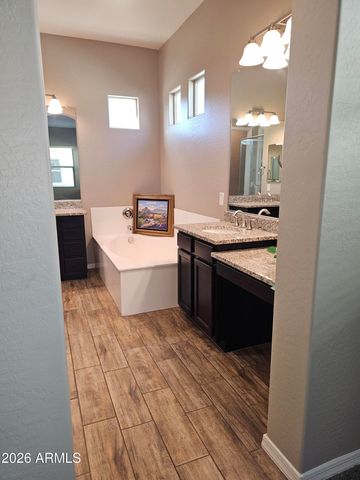 2940 S BECKETT Street, Gilbert, AZ 85295