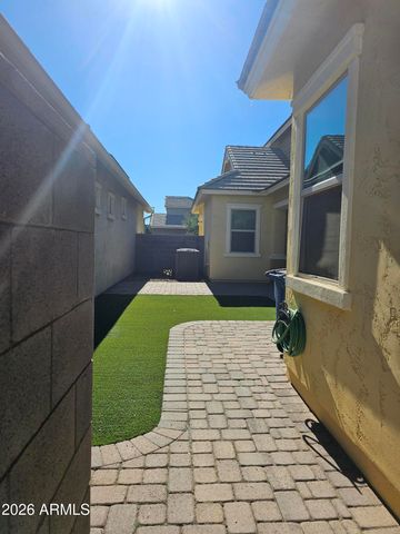2940 S BECKETT Street, Gilbert, AZ 85295