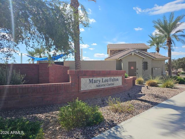 2940 S BECKETT Street, Gilbert, AZ 85295