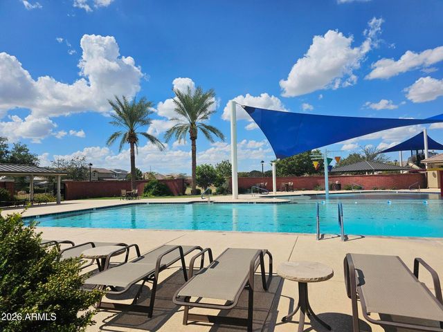 2940 S BECKETT Street, Gilbert, AZ 85295