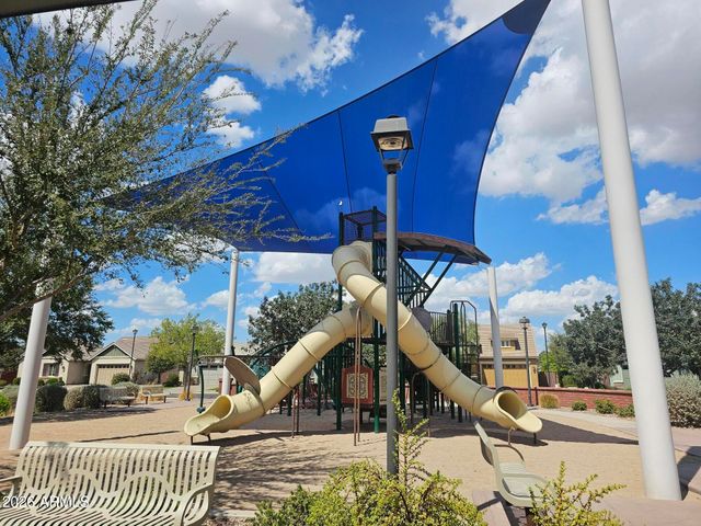 2940 S BECKETT Street, Gilbert, AZ 85295
