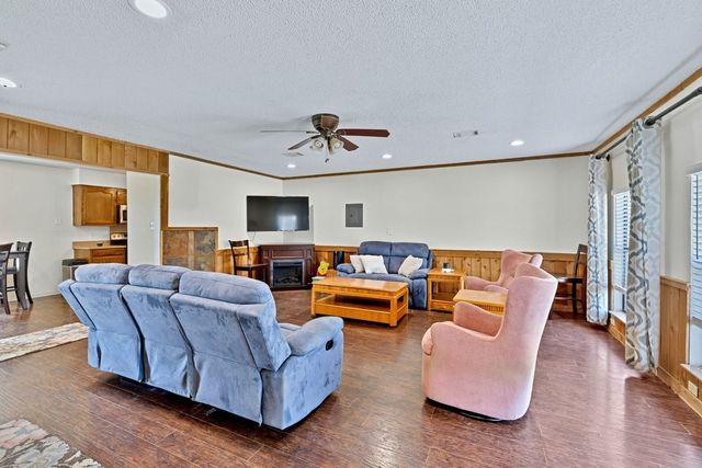 1010 Bolivar Street, Sanger, TX 76266