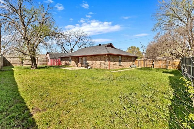 1010 Bolivar Street, Sanger, TX 76266