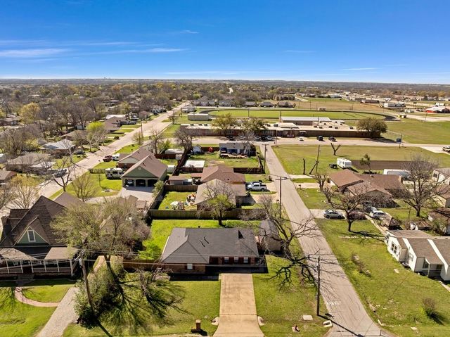 1010 Bolivar Street, Sanger, TX 76266
