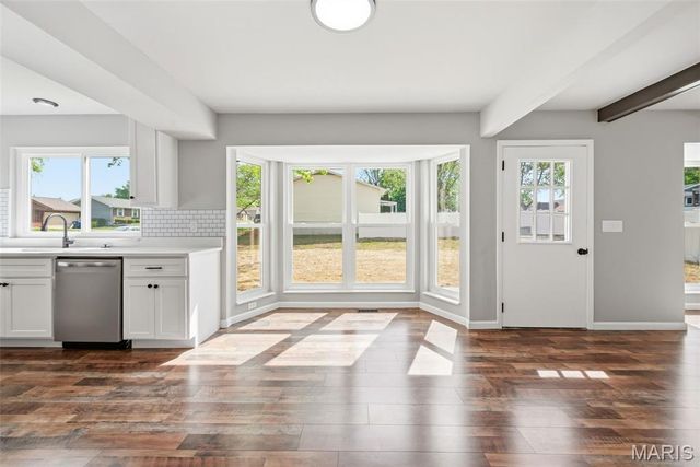 832 Summerview Drive, St Charles, MO 63304