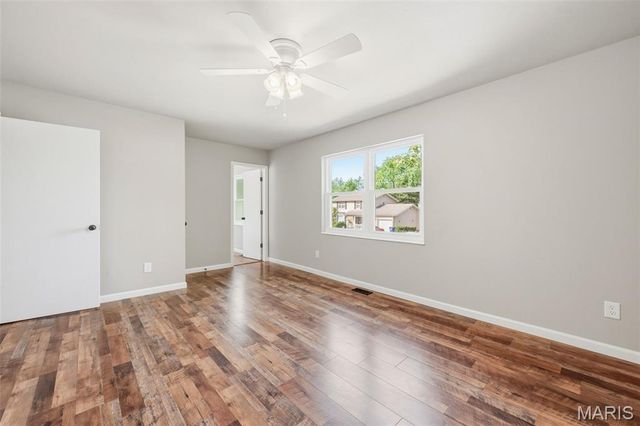 832 Summerview Drive, St Charles, MO 63304