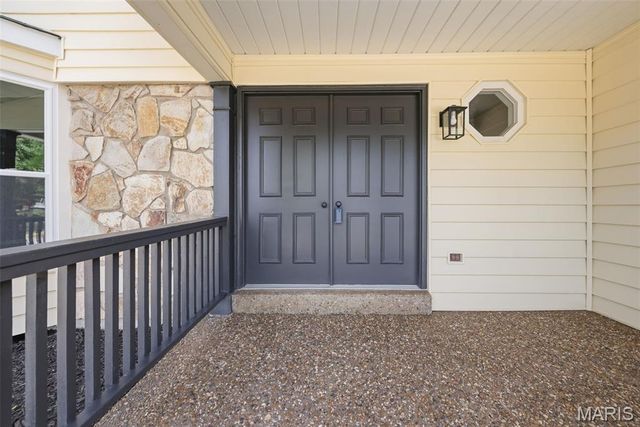 832 Summerview Drive, St Charles, MO 63304