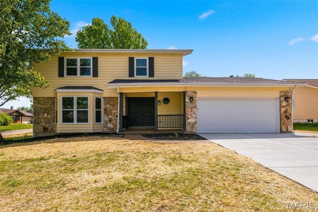 832 Summerview Drive, St Charles, MO 63304