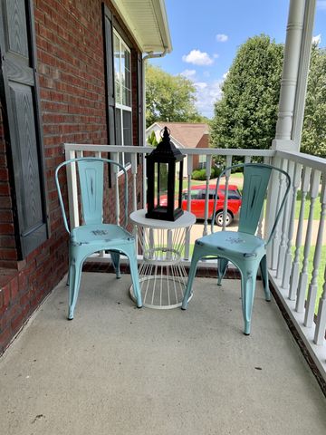 2723 Mollys Ct, Spring Hill, TN 37174