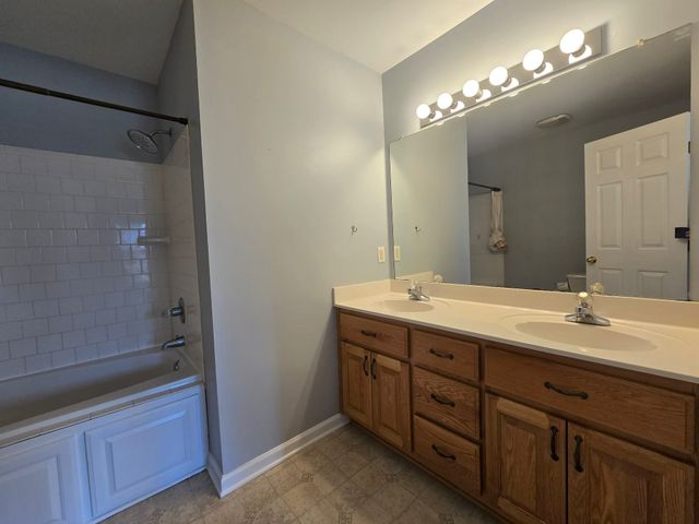 2723 Mollys Ct, Spring Hill, TN 37174